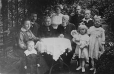 Theodor Josef Poremba mit Familie